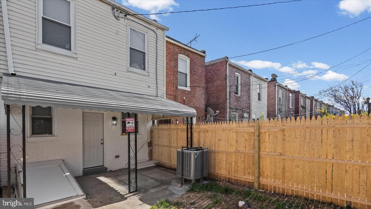 1240 N Ellwood Avenue photo 36