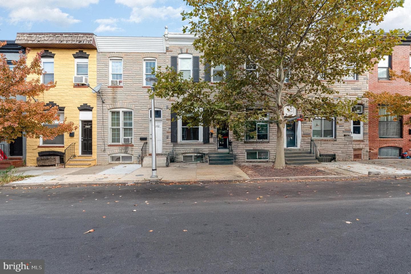 3300 Leverton Avenue photo 2