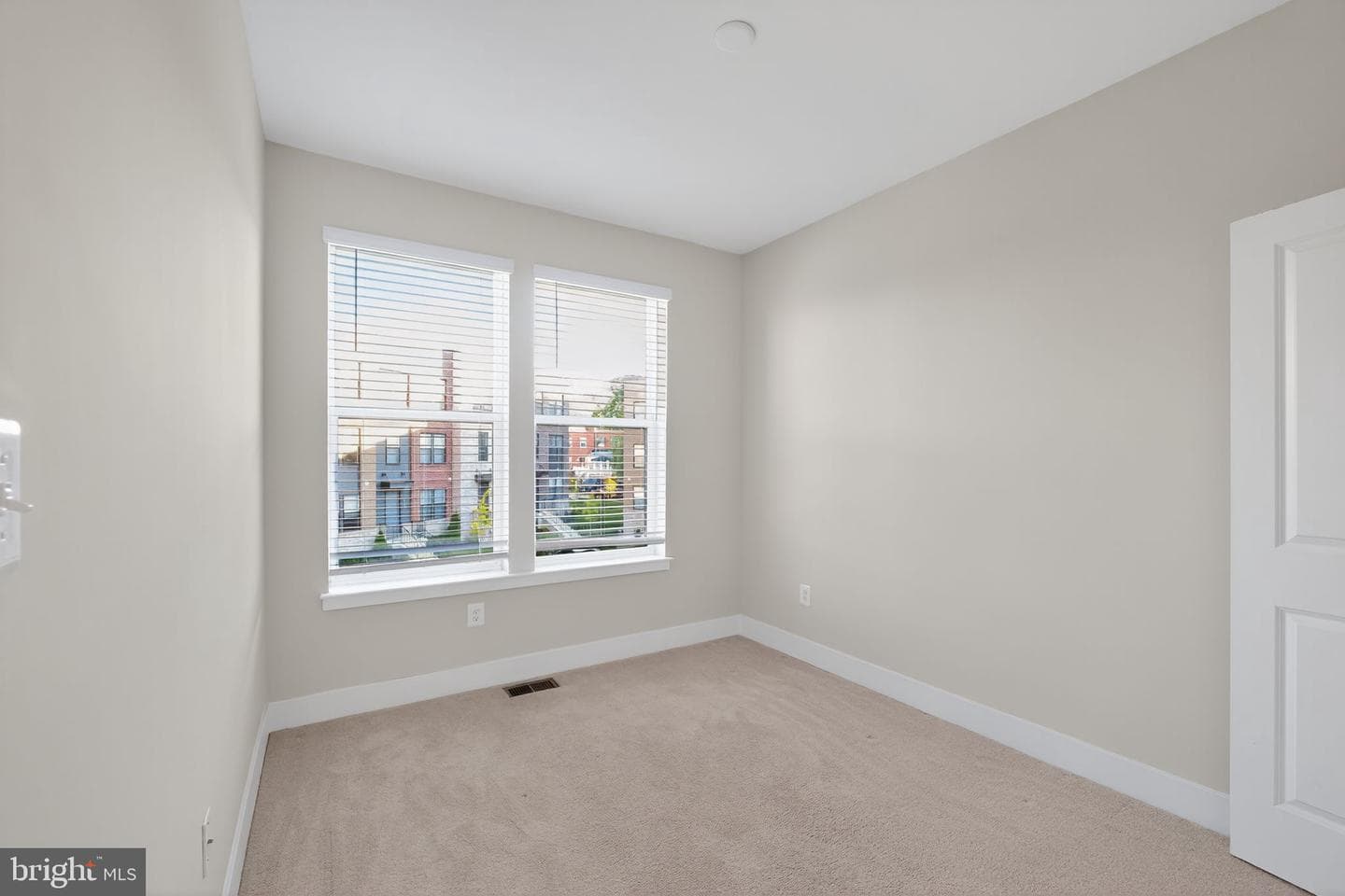 4215 Laplata Avenue photo 22