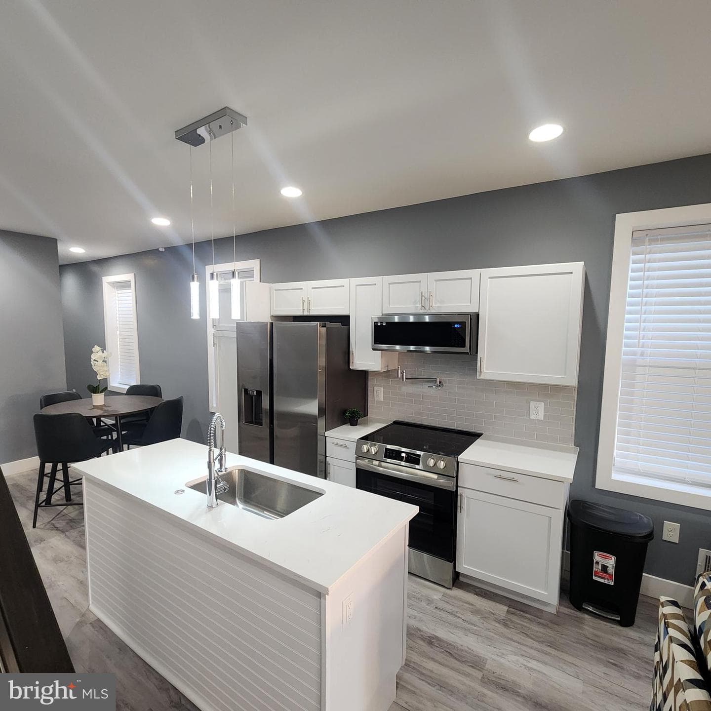 2751 Fenwick Avenue photo 4