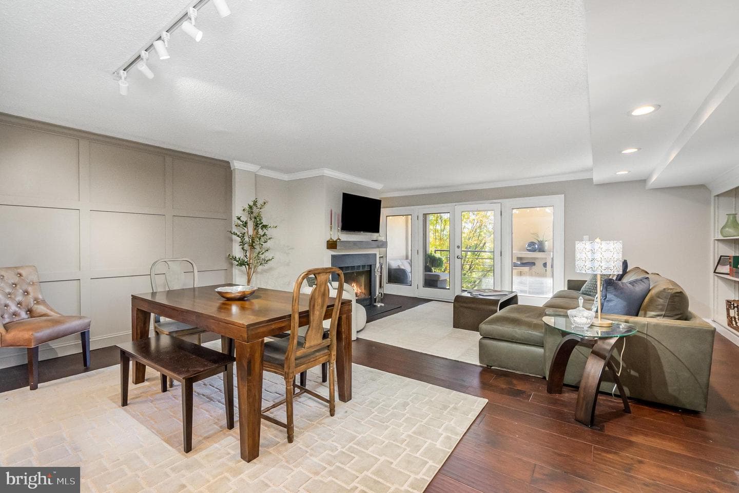1040 Deer Ridge Drive #304 photo 16