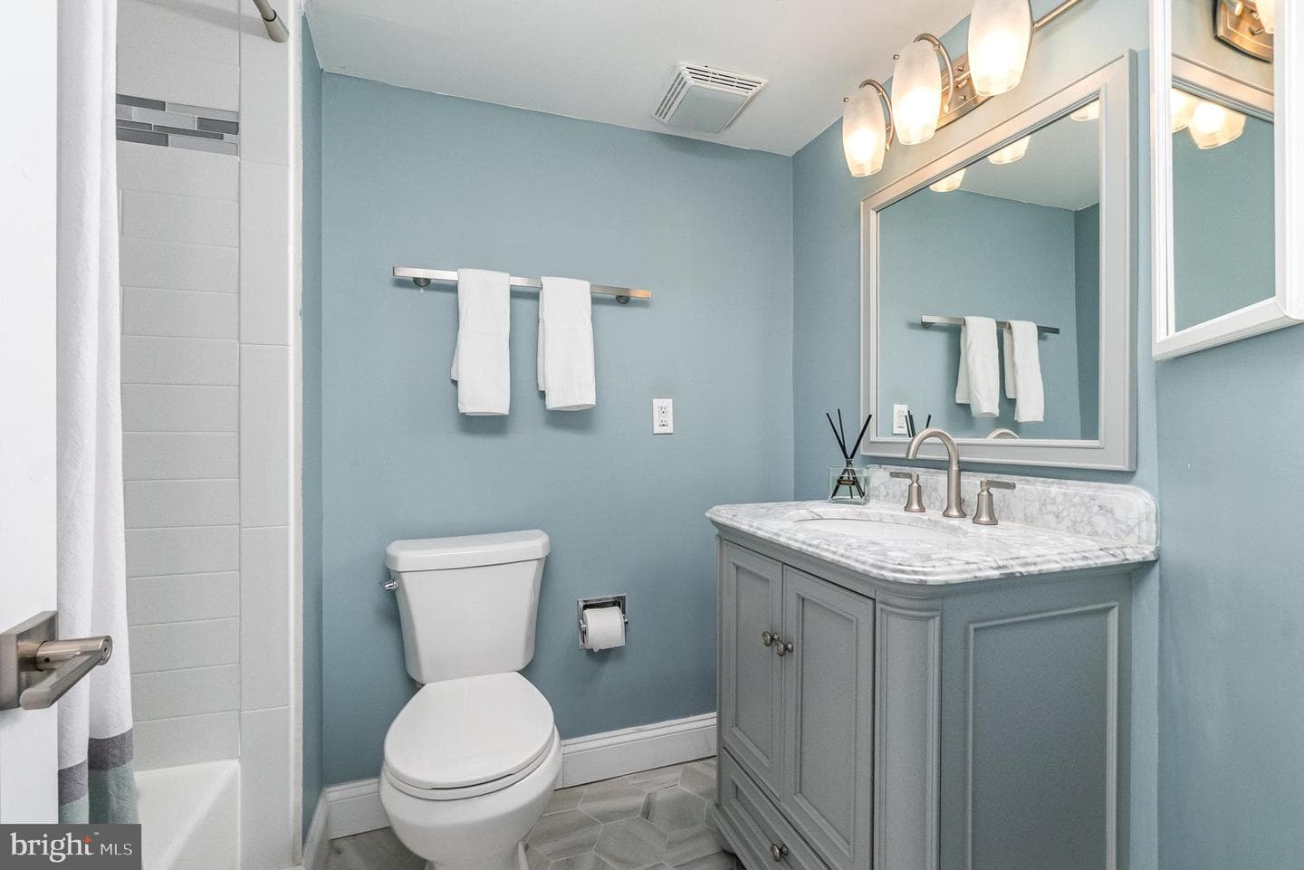 1040 Deer Ridge Drive #304 photo 28