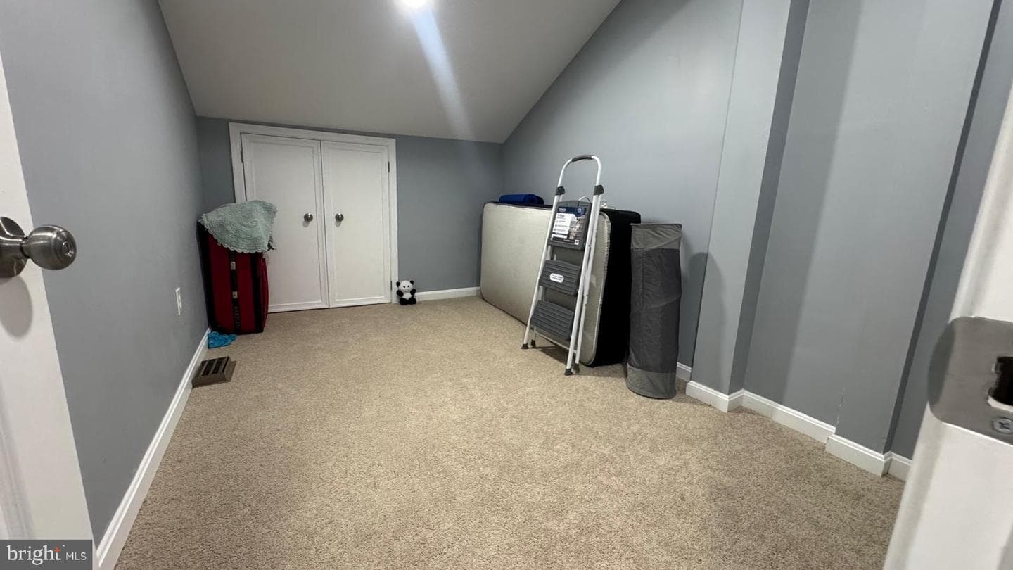 420 Maude Avenue photo 22