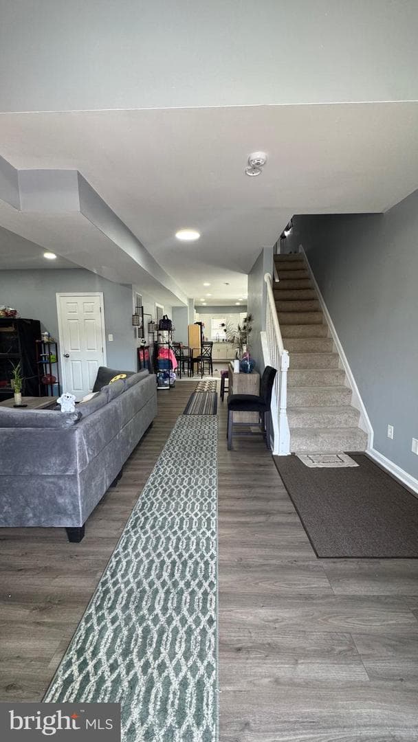 420 Maude Avenue photo 27