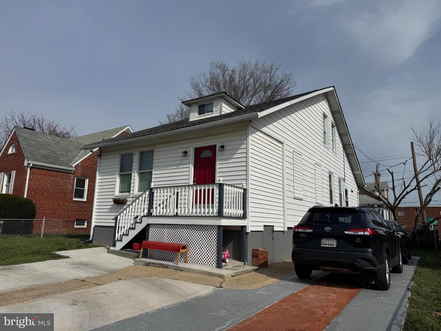 420 Maude Avenue photo 3