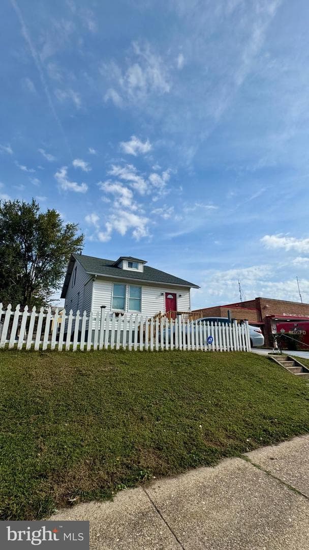 420 Maude Avenue photo 7