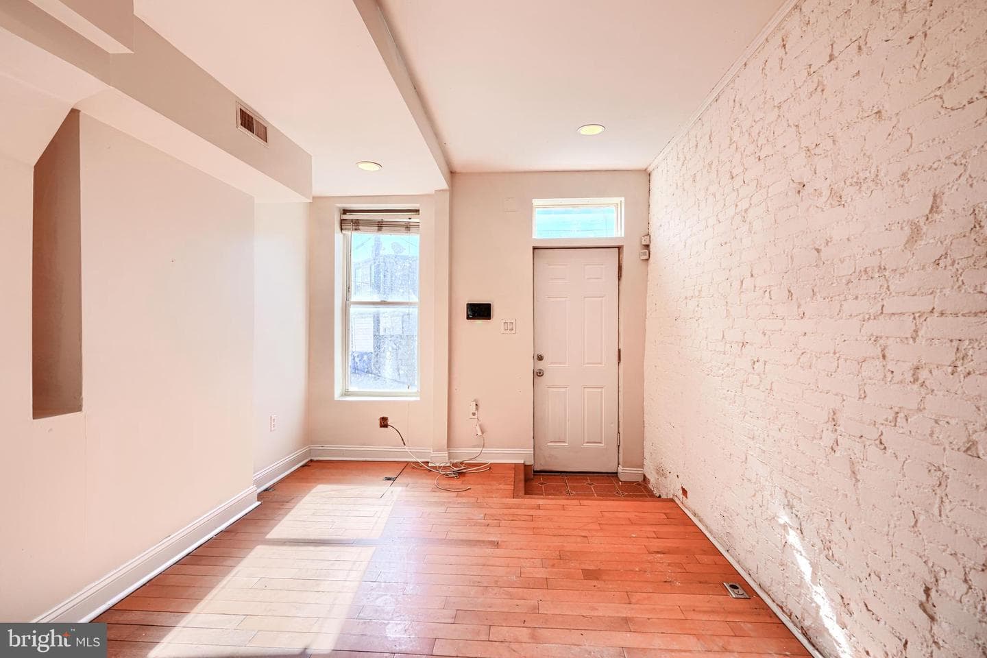 864 Carroll Street photo 4