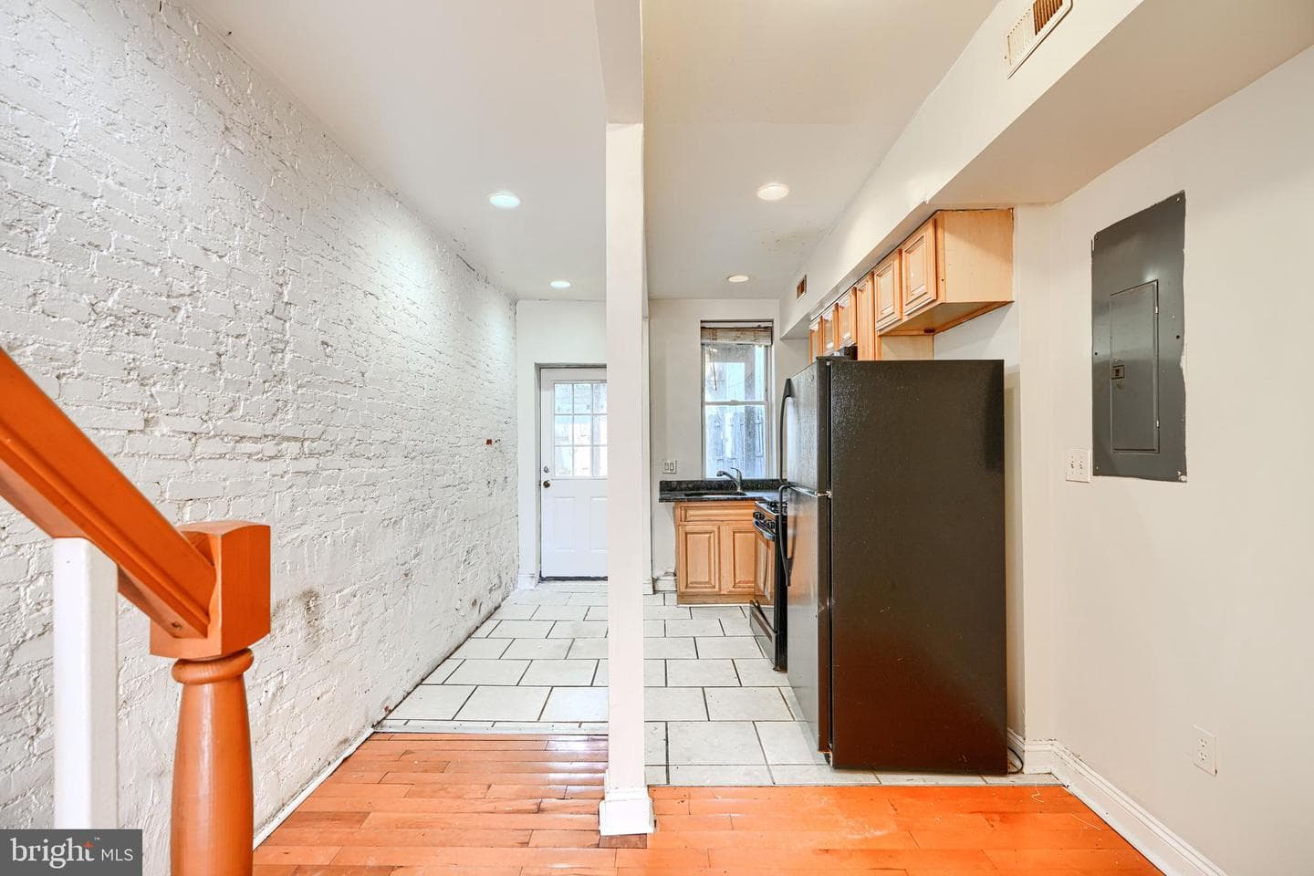 864 Carroll Street photo 5