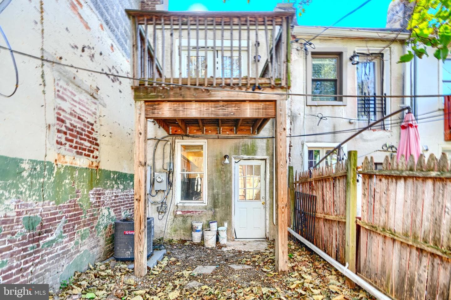 864 Carroll Street photo 8