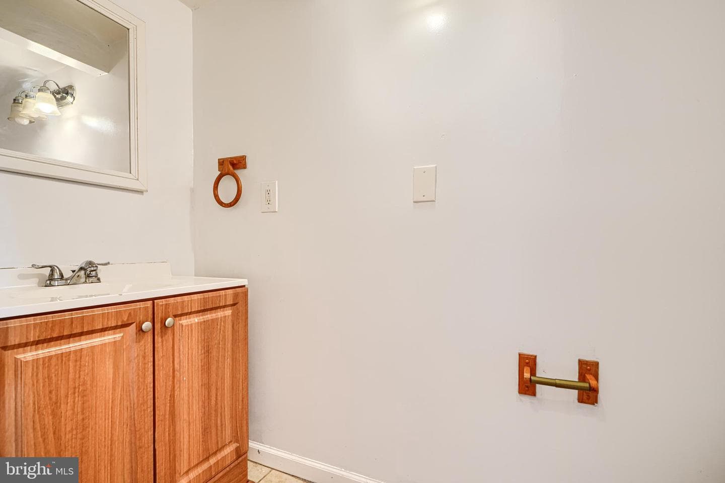 864 Carroll Street photo 9