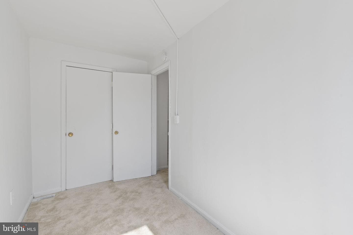 2259 W Baltimore Street W photo 8