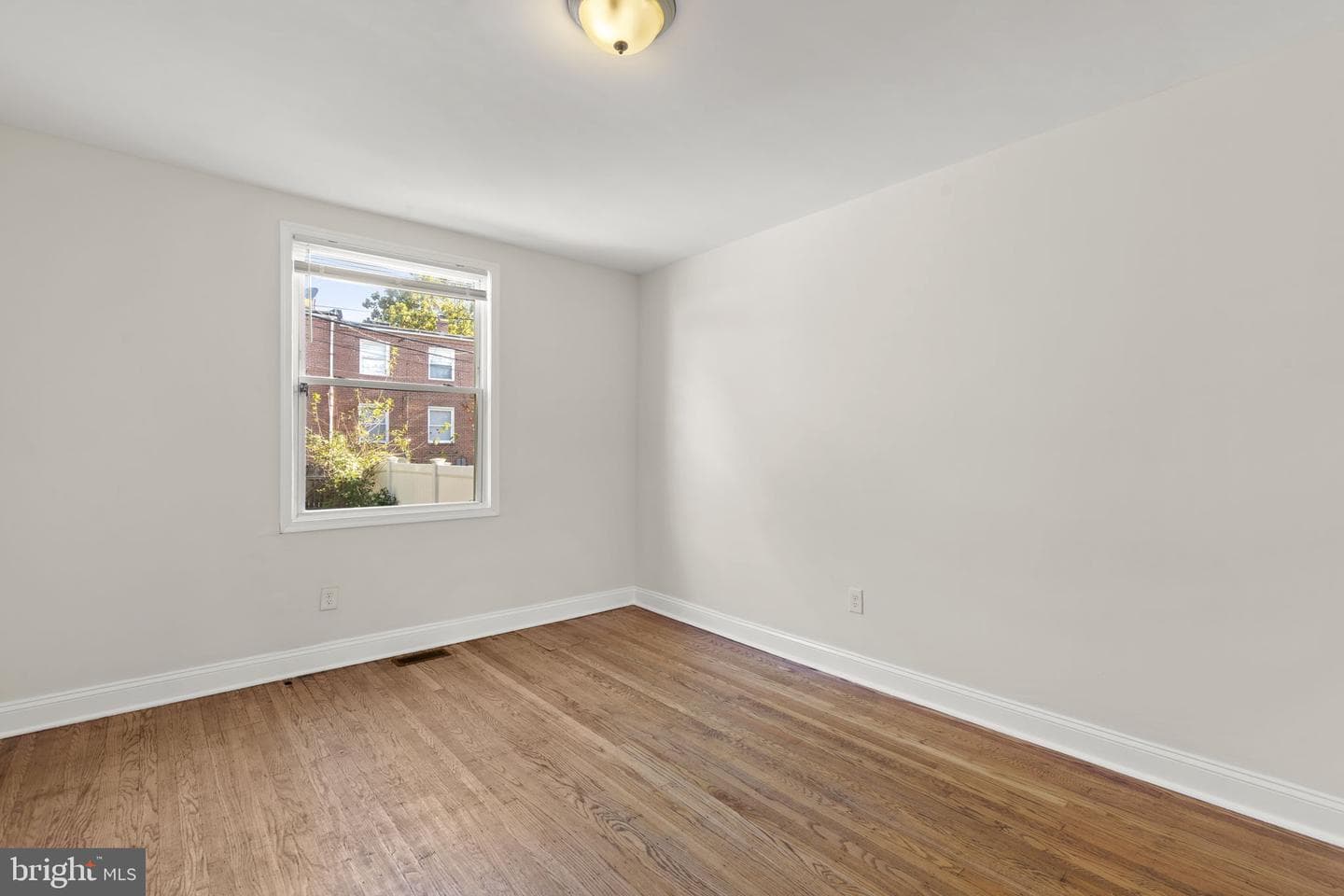 4348 Parkside Drive photo 10