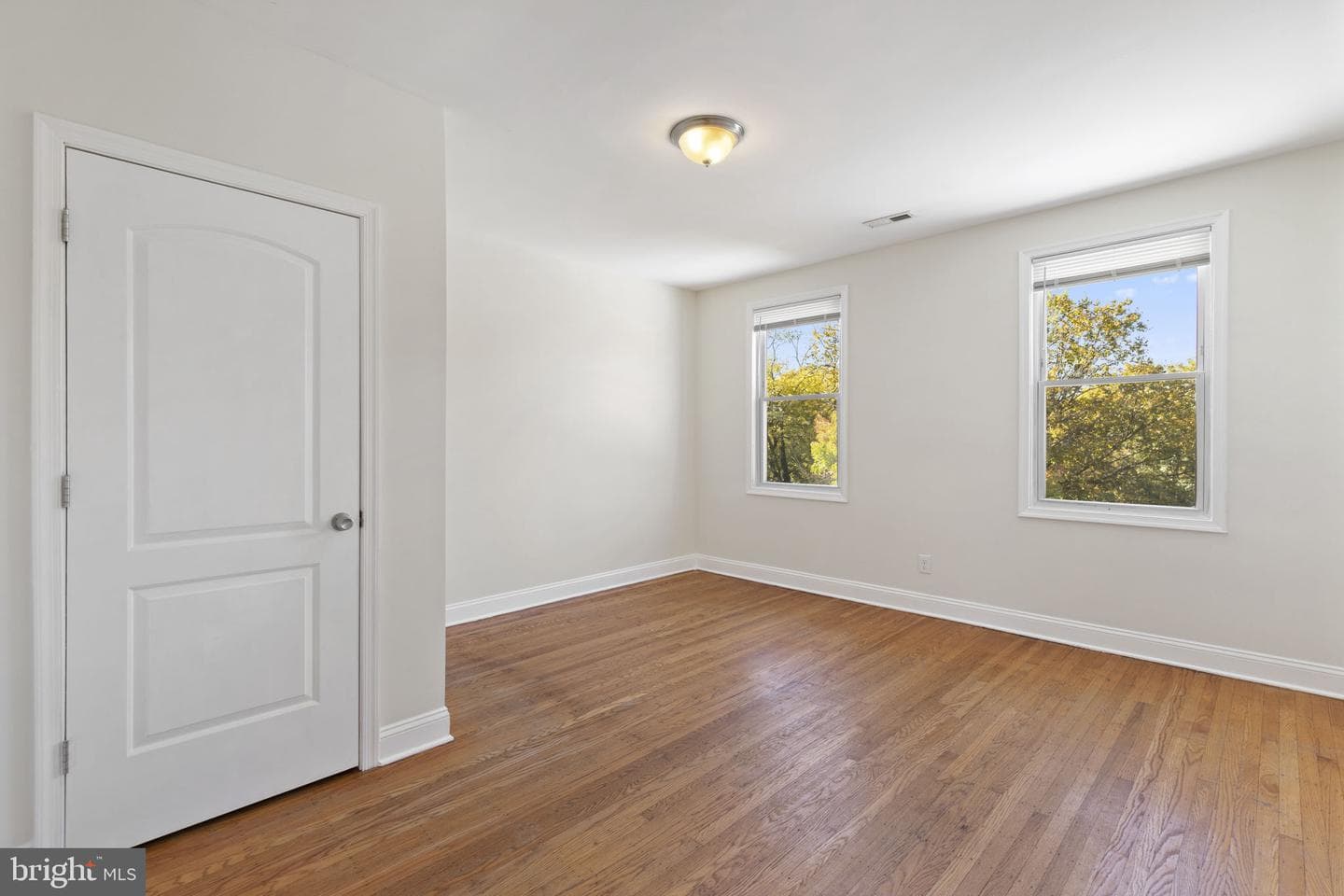 4348 Parkside Drive photo 12