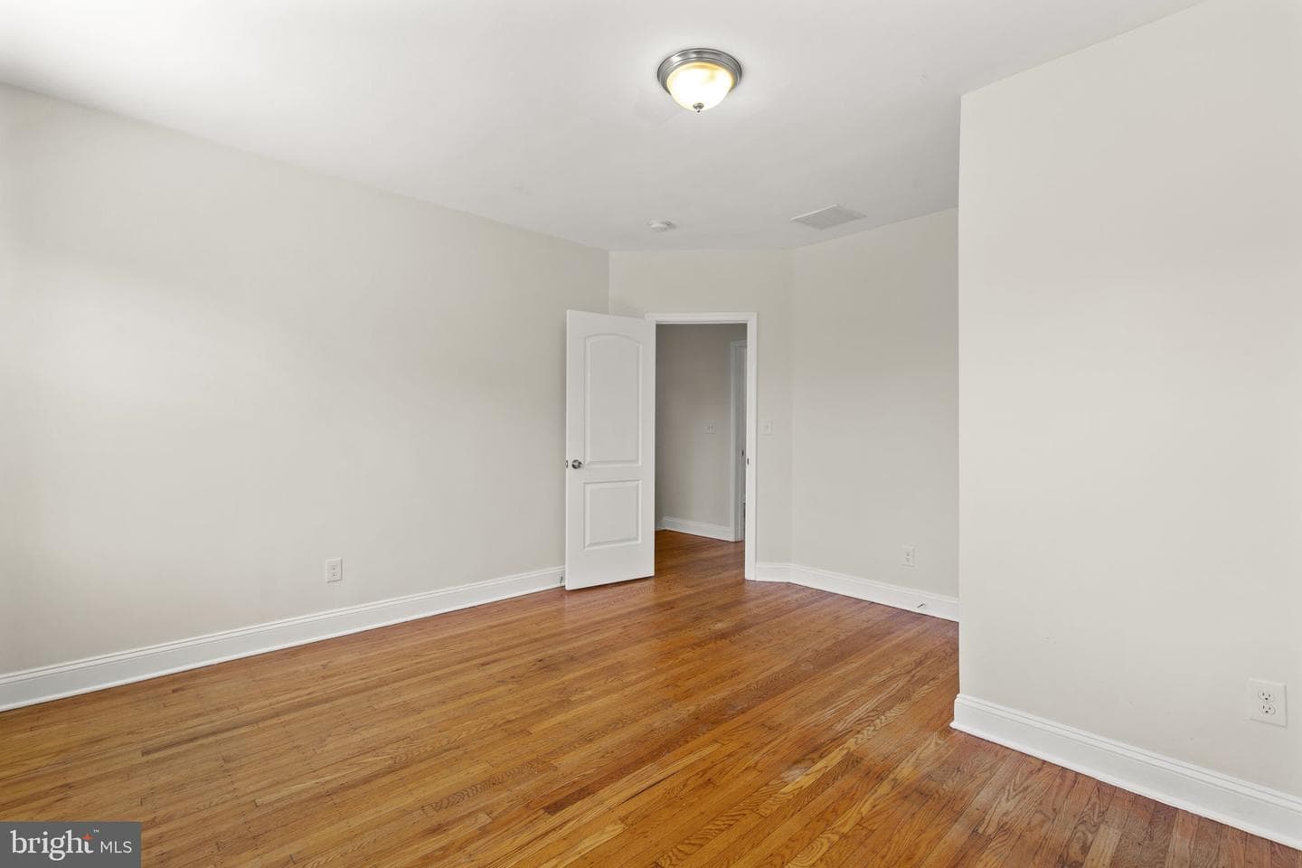 4348 Parkside Drive photo 13