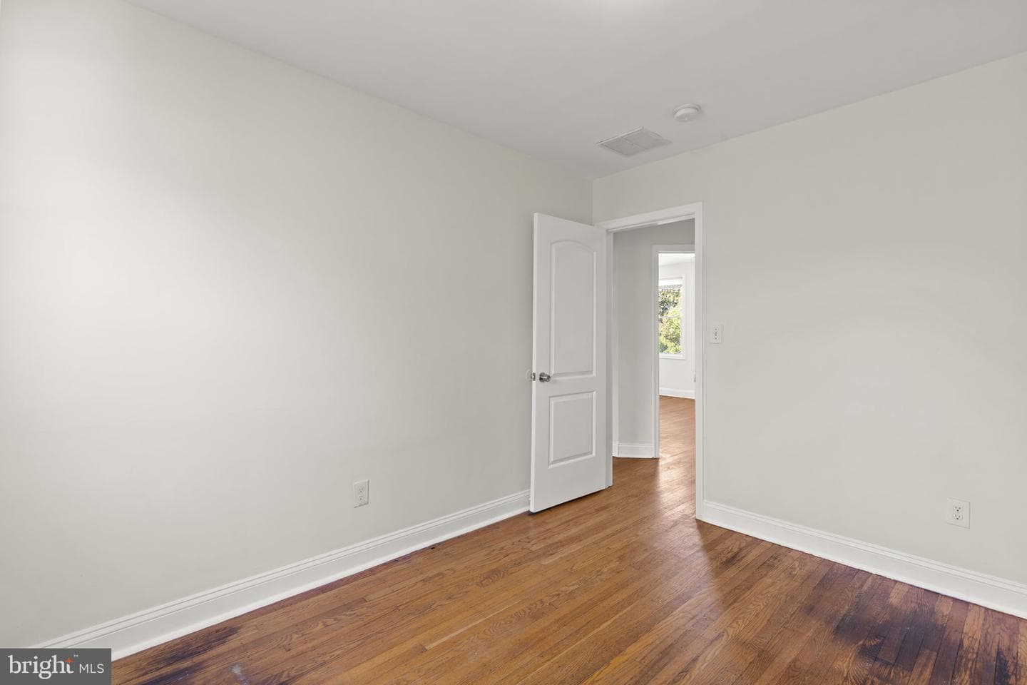 4348 Parkside Drive photo 17