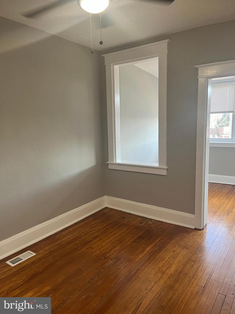 133 N Monastery Avenue photo 20