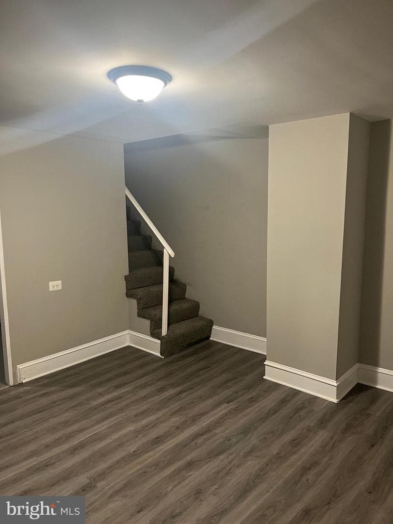 133 N Monastery Avenue photo 24