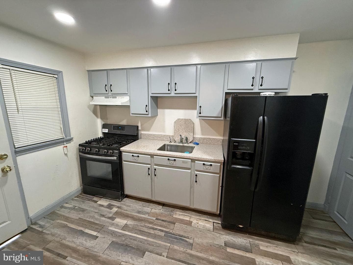 830 Saint Dunstans Road photo 12