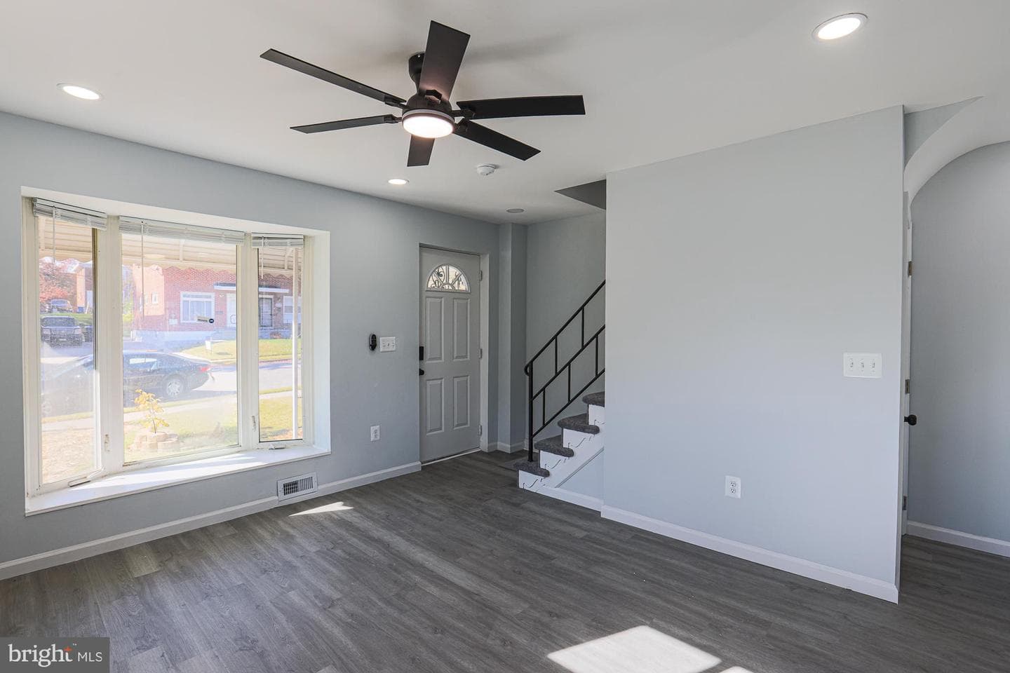 5006 Anntana Avenue photo 6