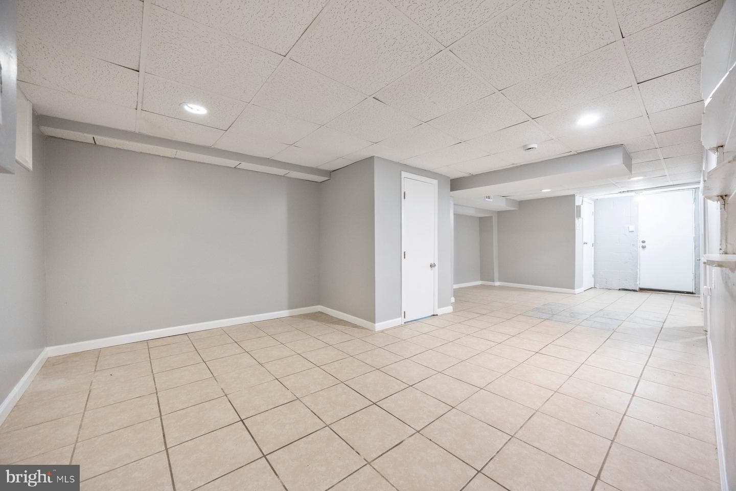 504 Roundview photo 22