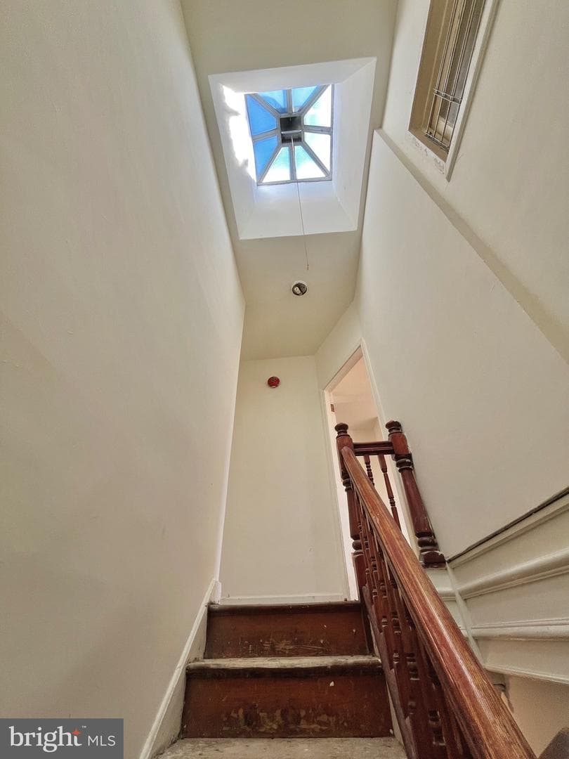 721 E 21st Street photo 16