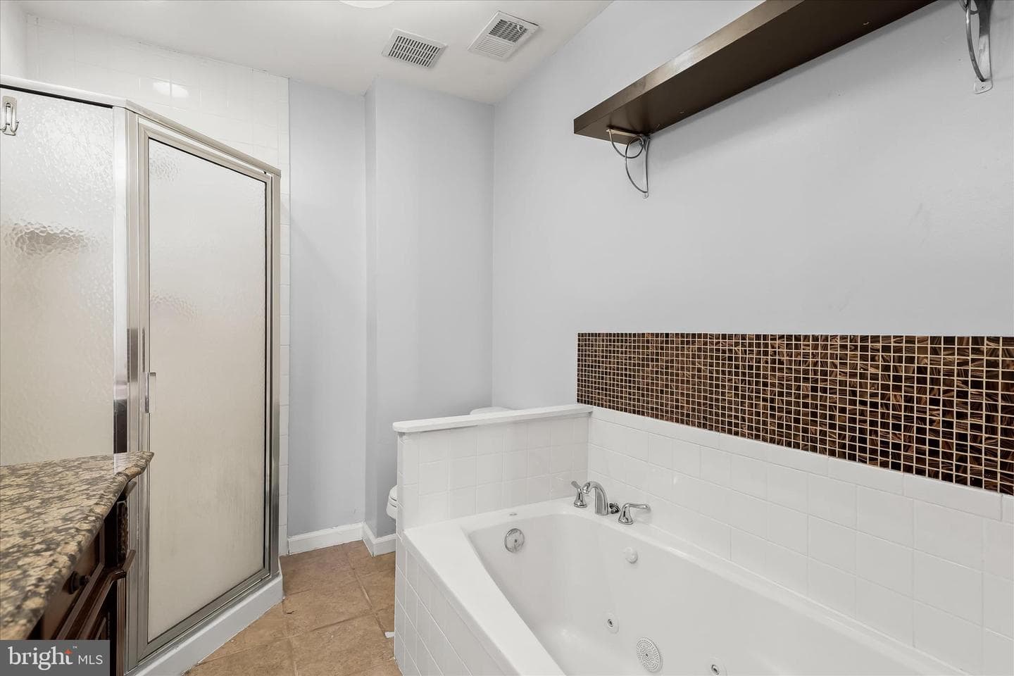517 S Macon Street photo 21