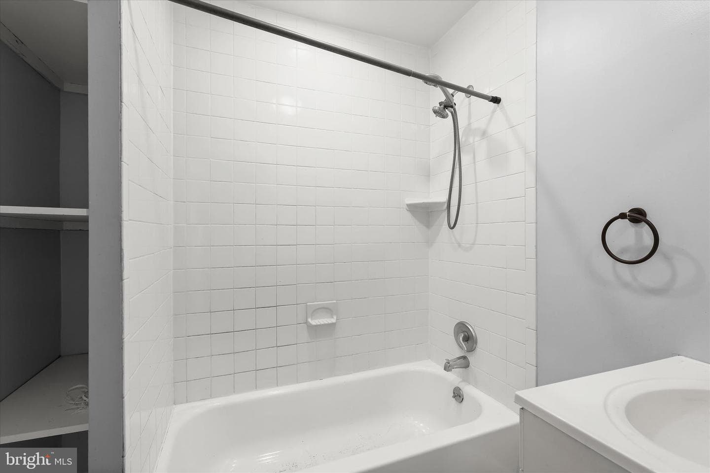 517 S Macon Street photo 25