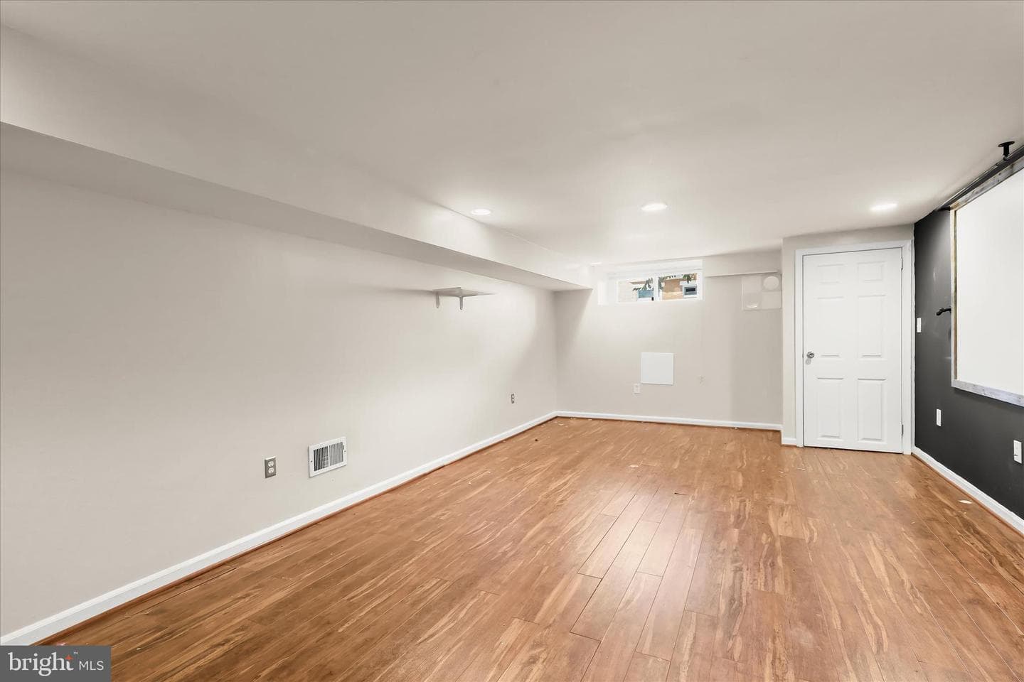 517 S Macon Street photo 28