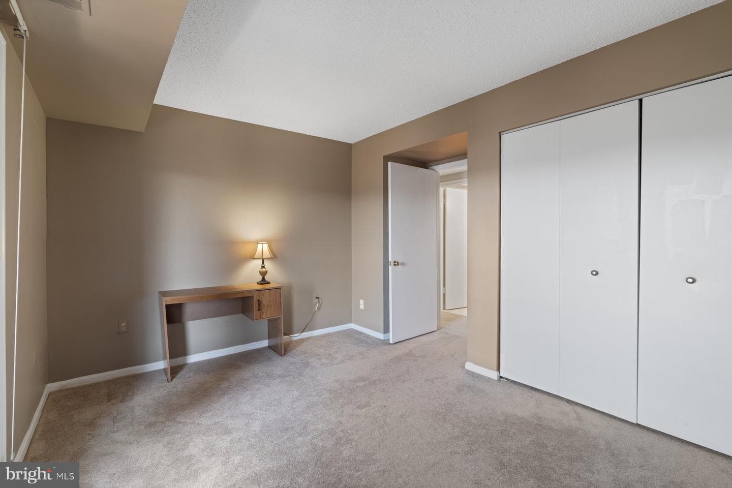 1040 Deer Ridge Drive #402 photo 20