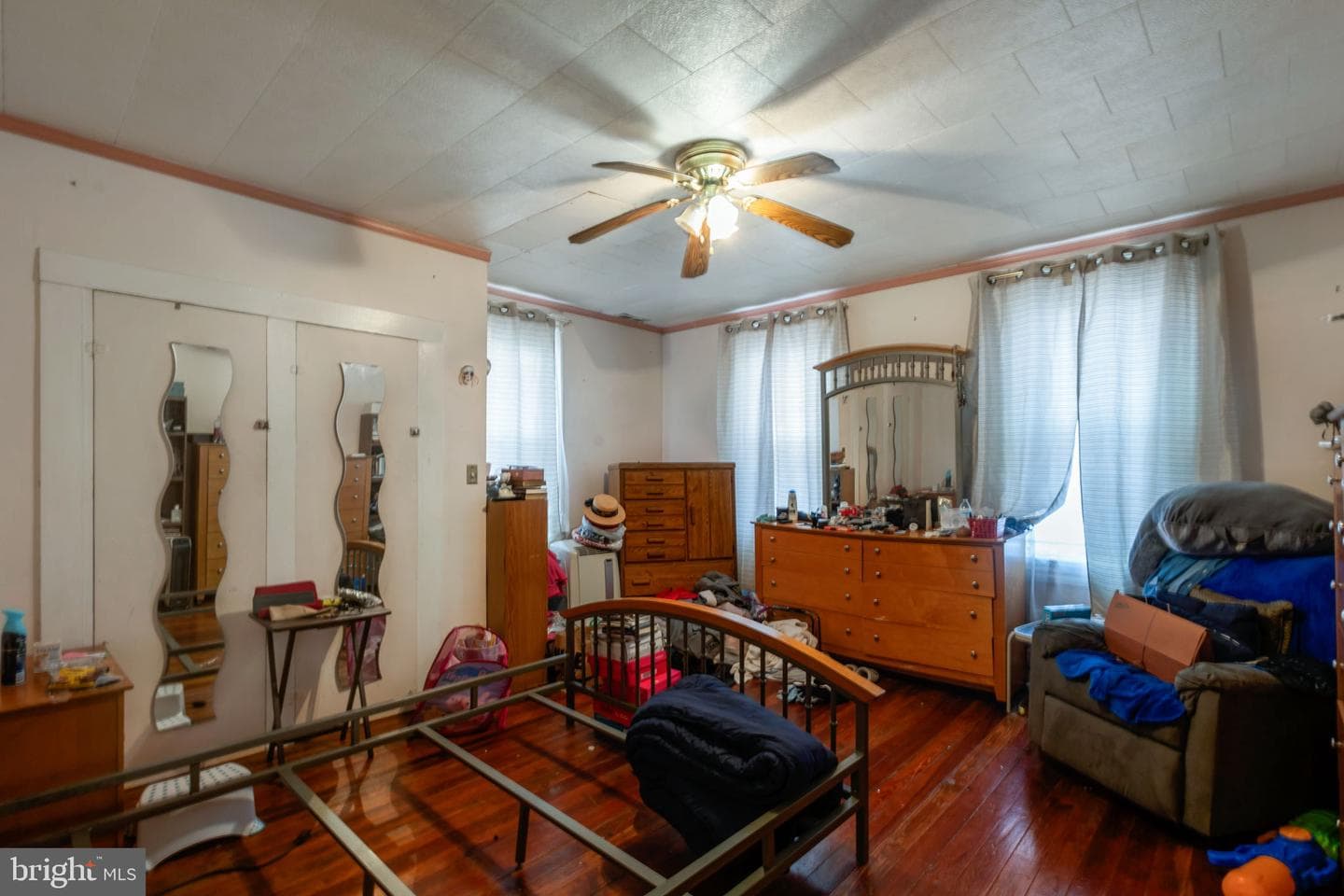 4211 Springwood Avenue photo 16