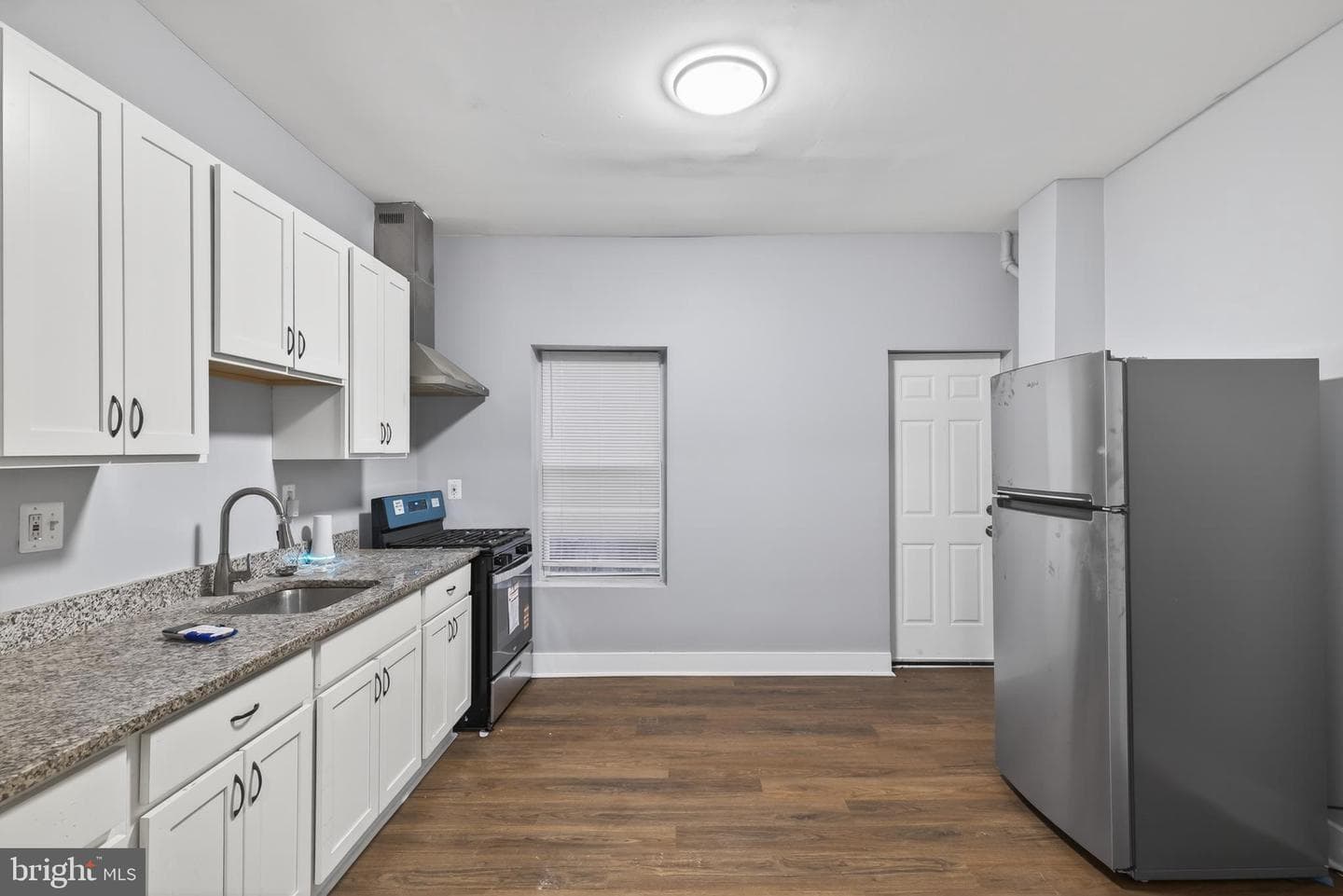 2711 Riggs Avenue photo 10