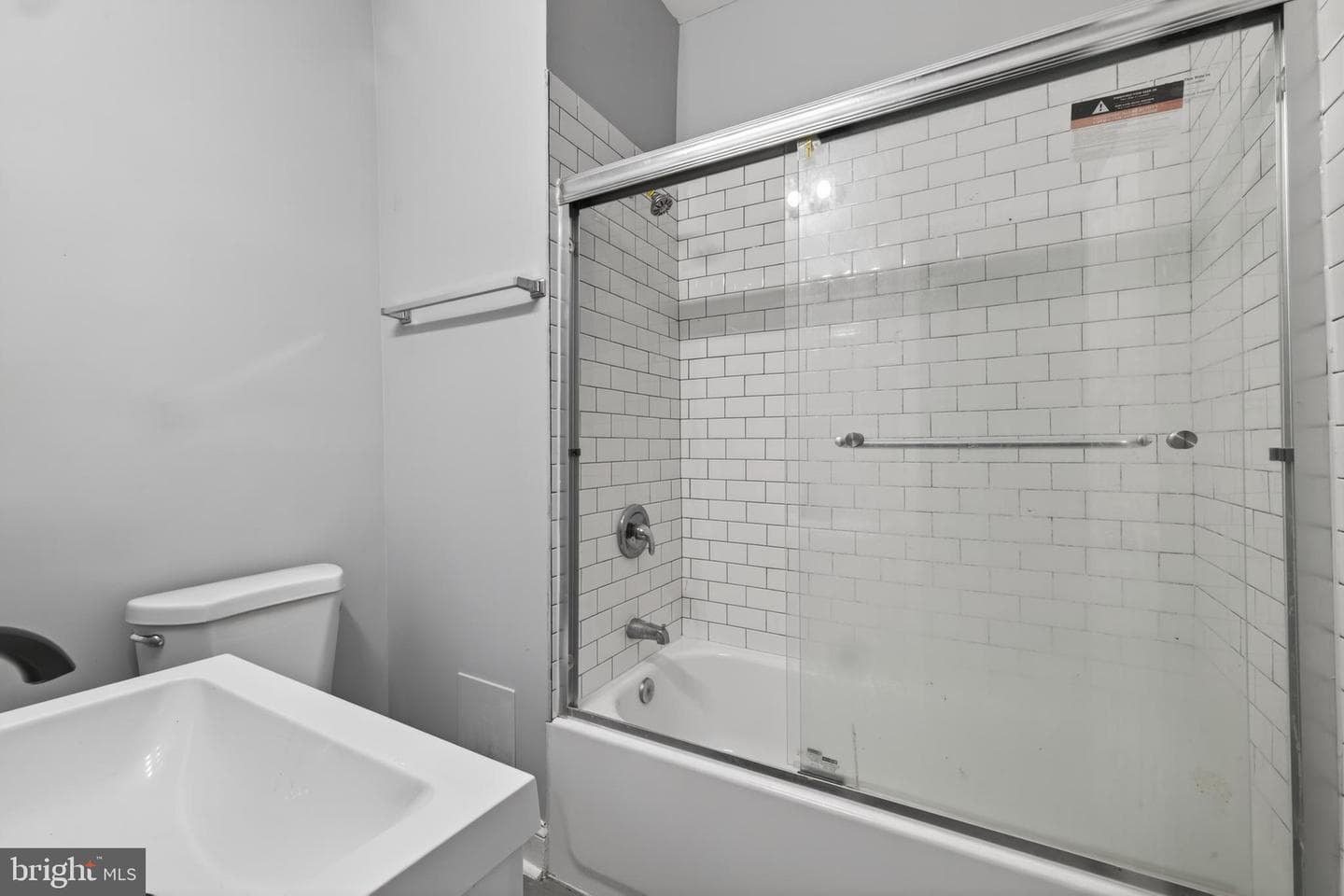 2711 Riggs Avenue photo 17
