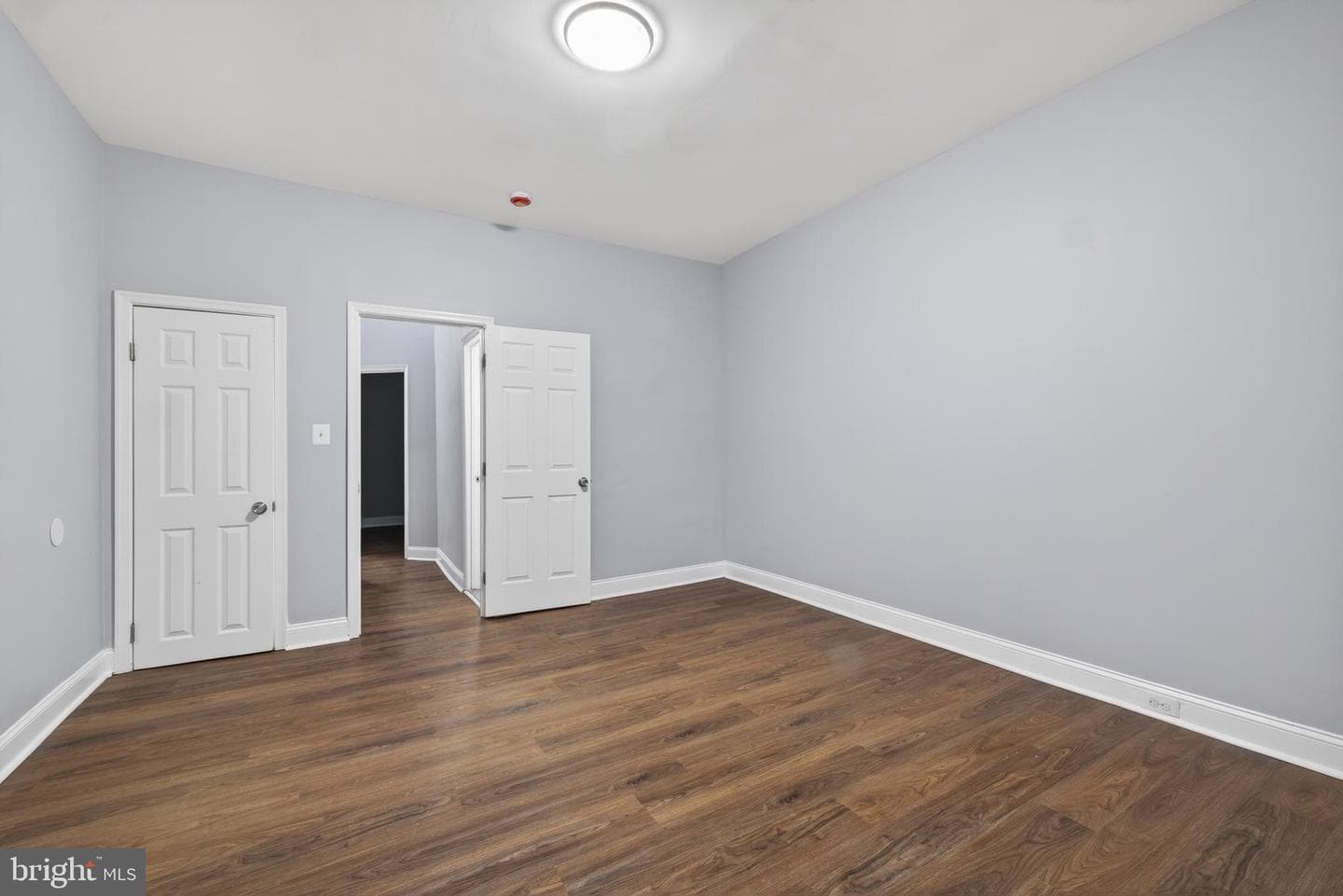 2711 Riggs Avenue photo 20