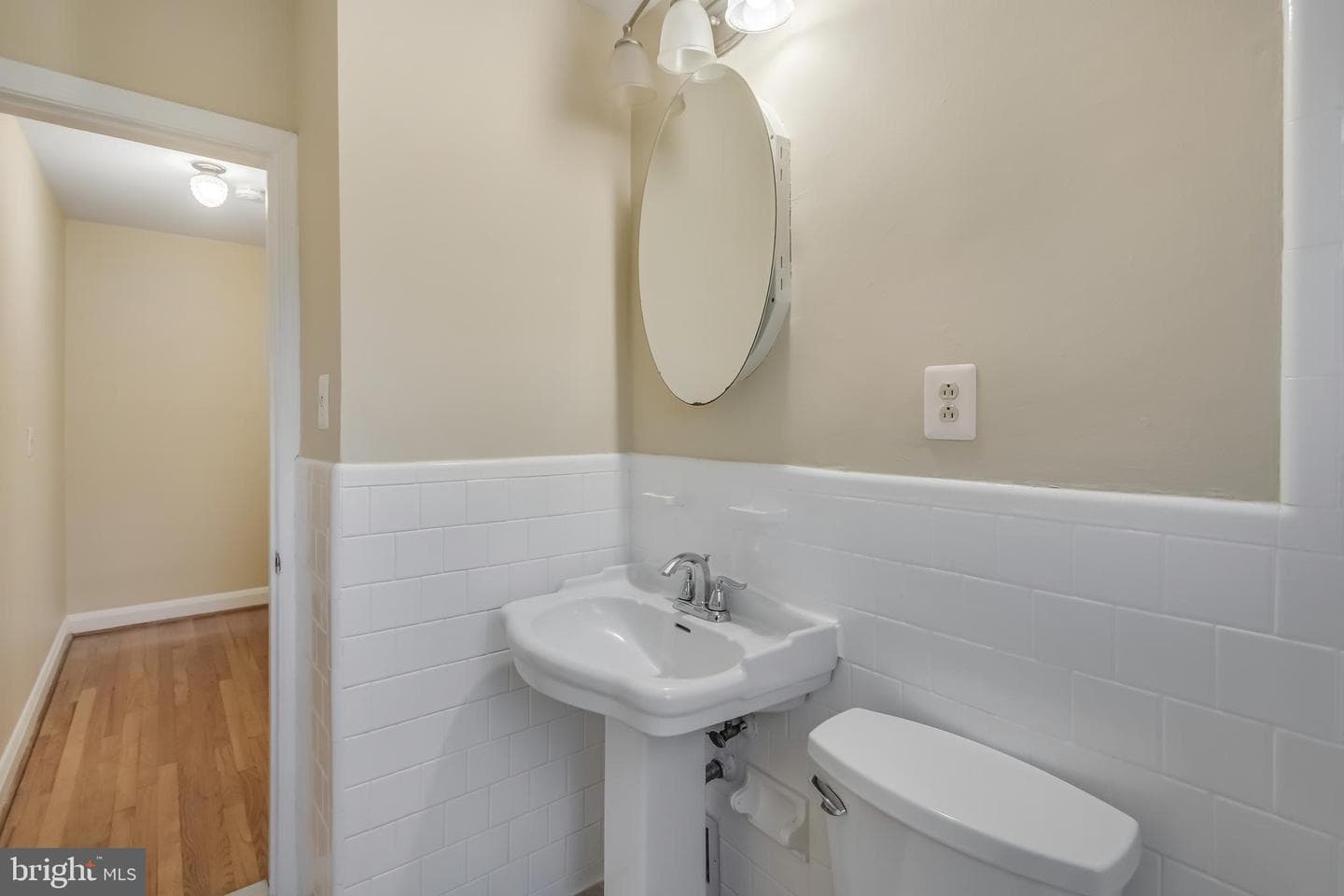 2210 Cloville Avenue NE photo 14