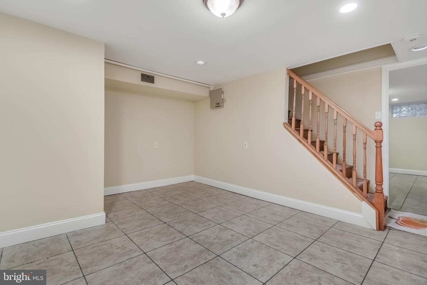 2210 Cloville Avenue NE photo 21