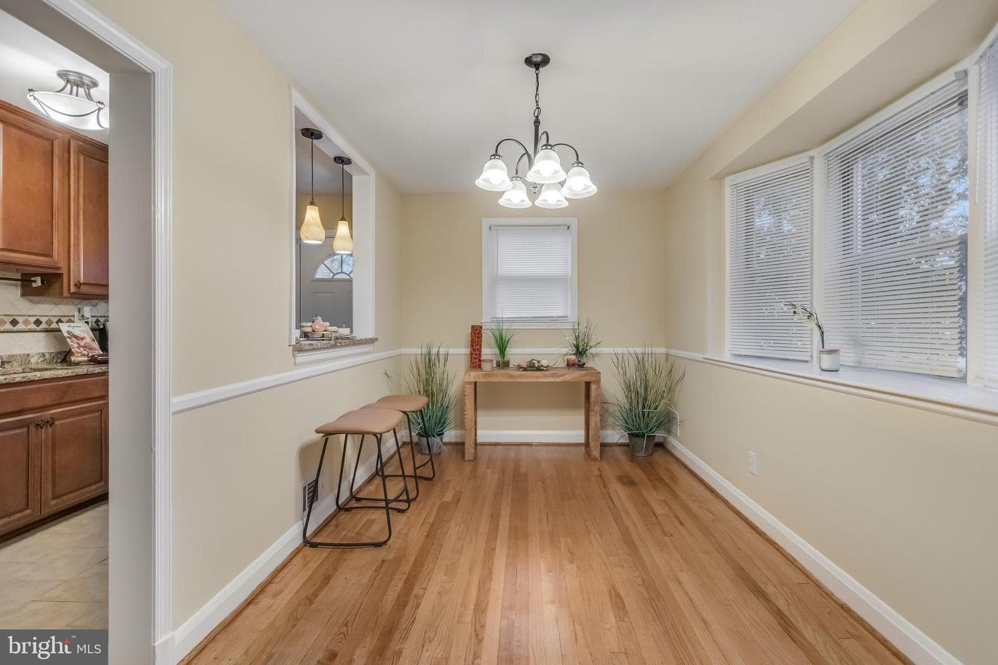 2210 Cloville Avenue NE photo 5