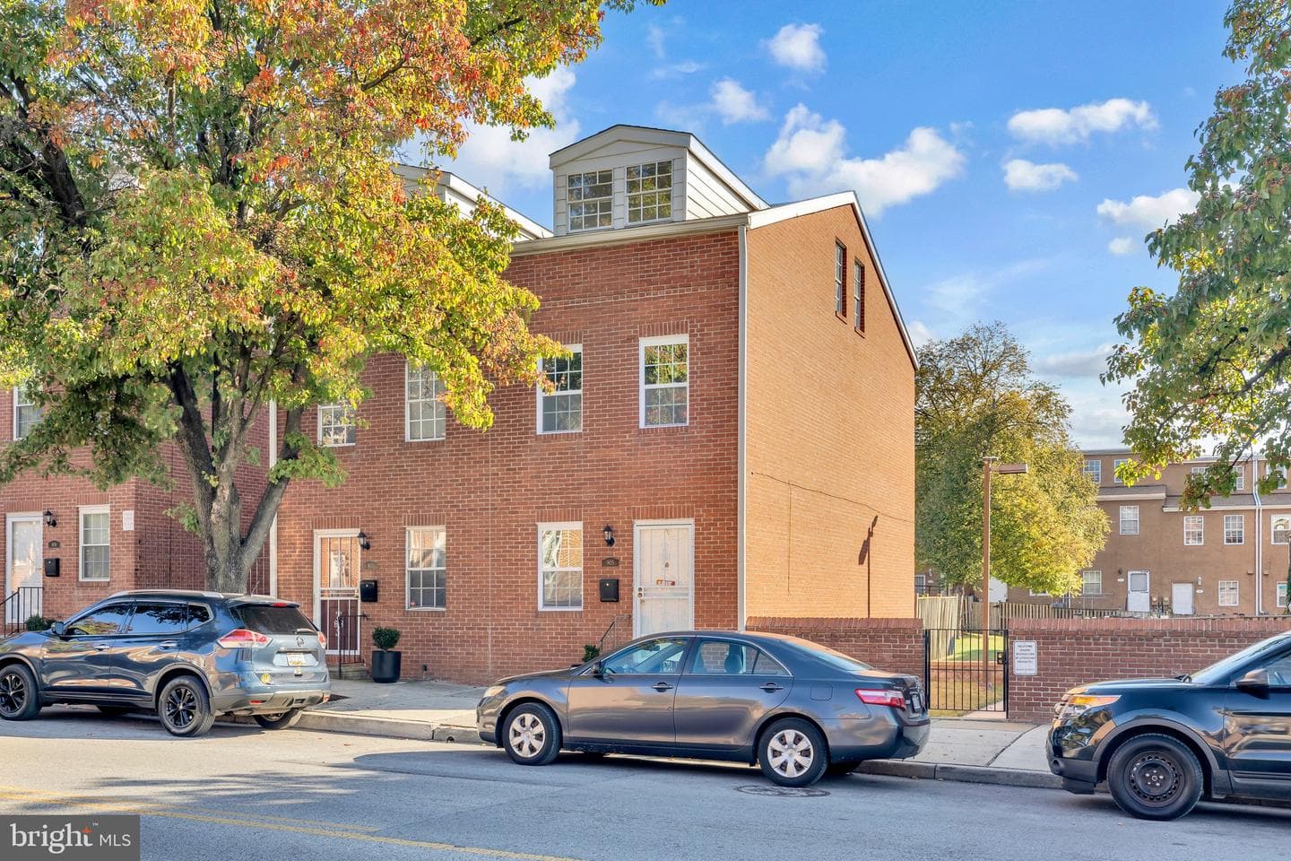 905 N Central Avenue photo 3