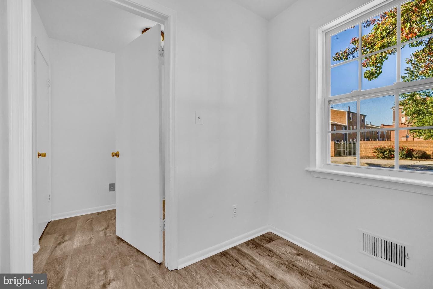 905 N Central Avenue photo 8