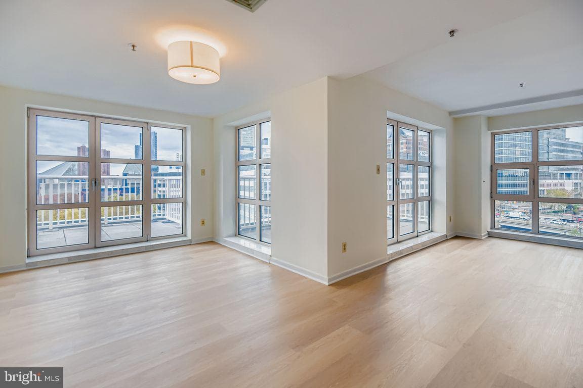 250 President Street #413