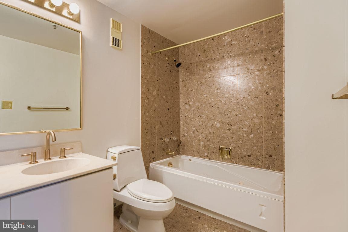 250 President Street #413 photo 13