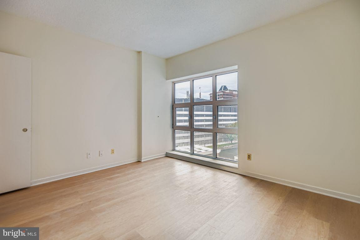 250 President Street #413 photo 15