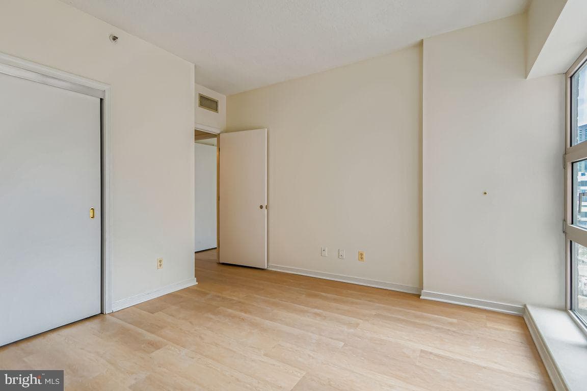 250 President Street #413 photo 19