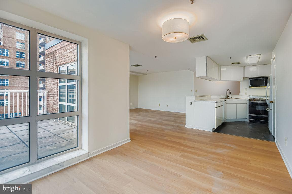 250 President Street #413 photo 27