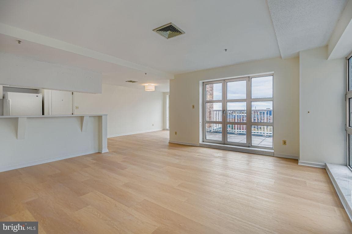 250 President Street #413 photo 6