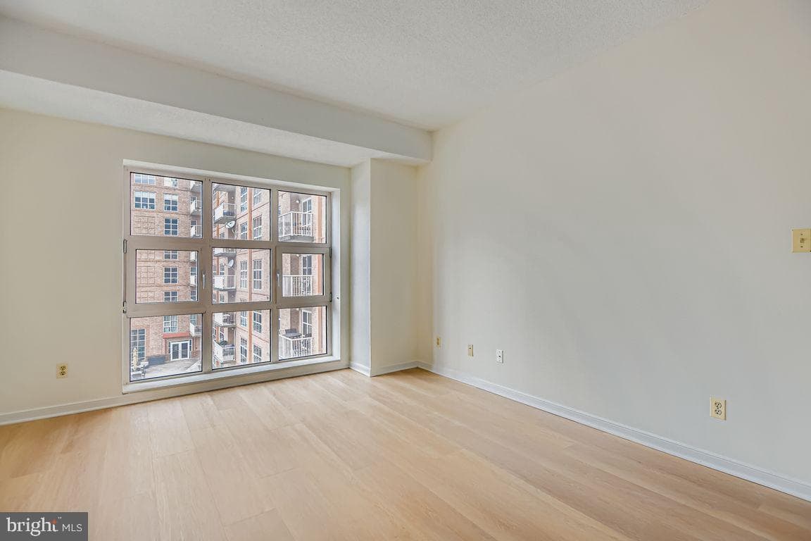 250 President Street #413 photo 8