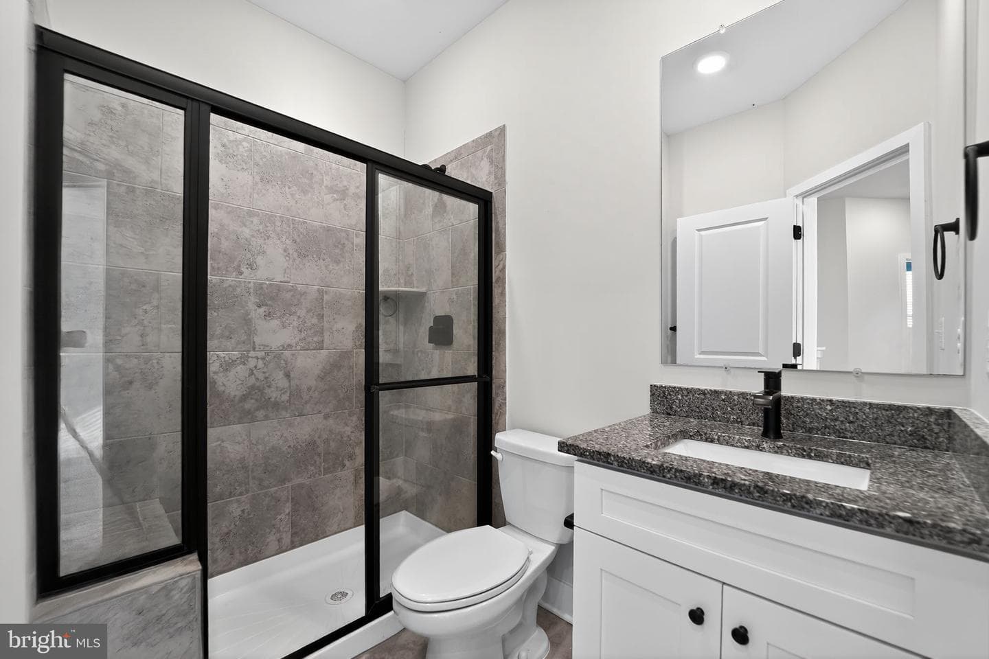 1511 Roland Heights Avenue photo 33