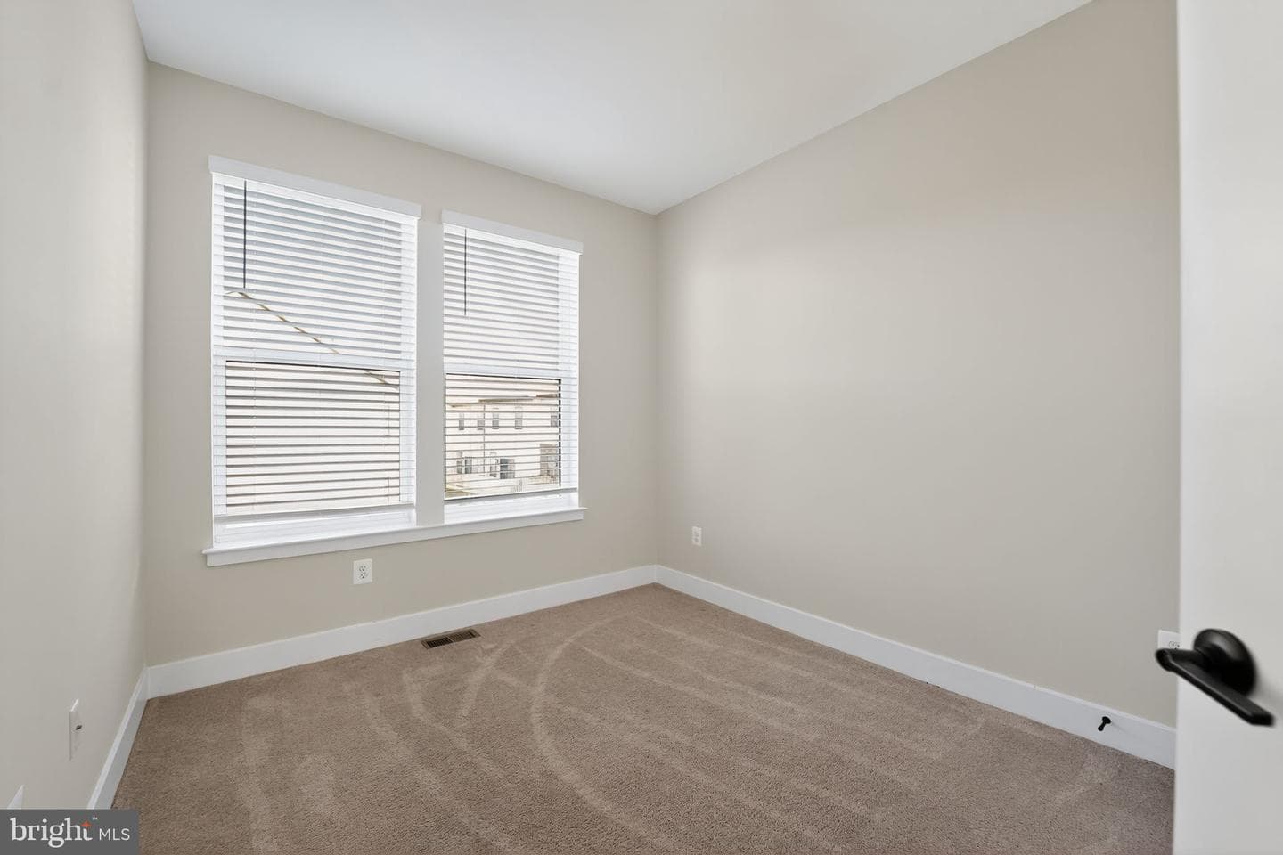 1511 Roland Heights Avenue photo 35