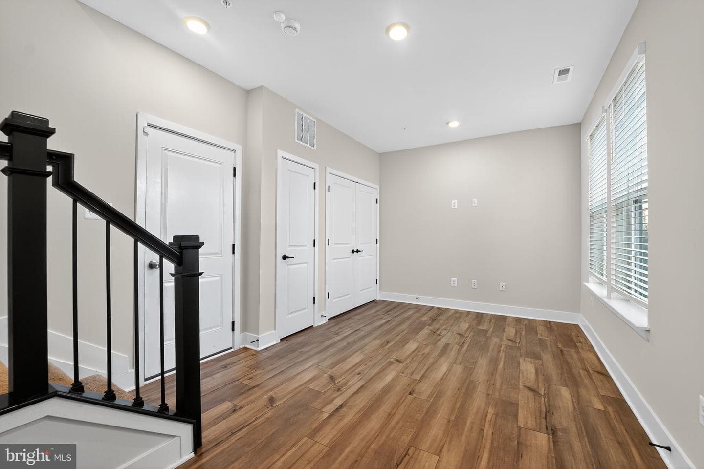 1511 Roland Heights Avenue photo 40