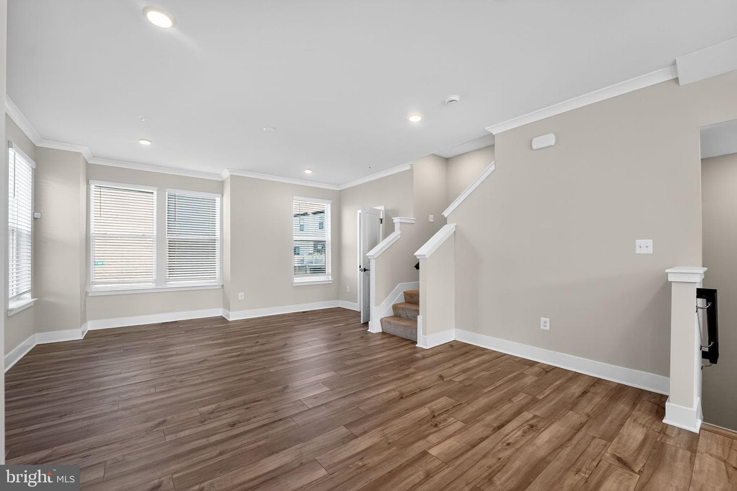 1511 Roland Heights Avenue photo 5