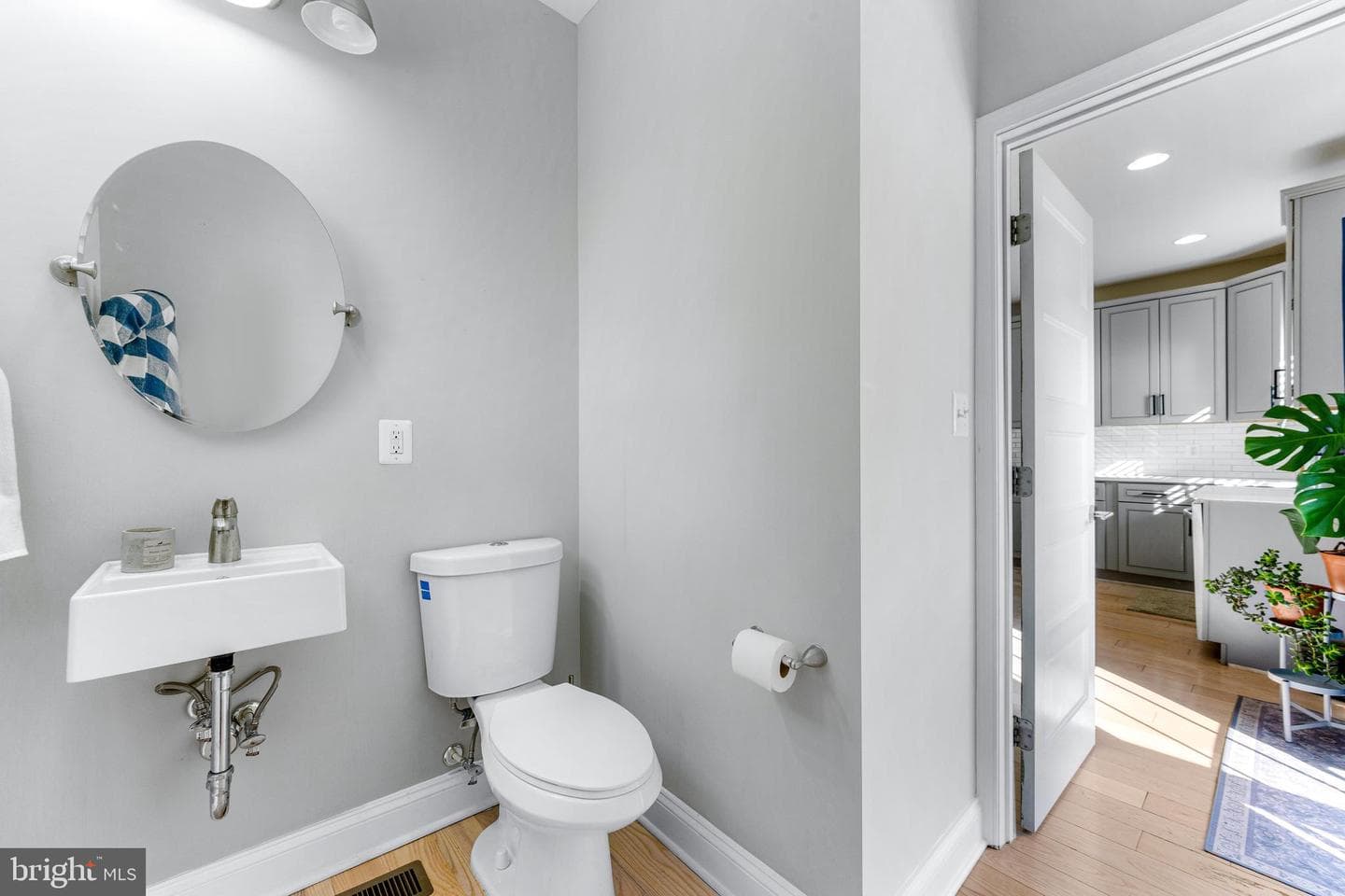 6405 Sefton Avenue photo 24